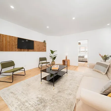 Lejlighed 2eb- Beautifully Designed In The Heart Of The City, Bright, Stylish And Inviting Lisboa