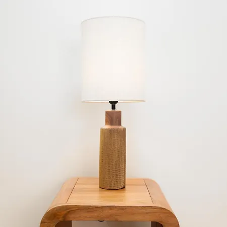 2eb- Beautifully Designed In The Heart Of The City, Bright, Stylish And Inviting *